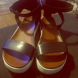 MIA Platform Sandal